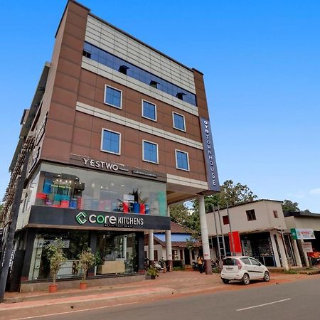Oyo Townhouse 1070 Ramis Plaza Hotel Taliparamba Exterior photo